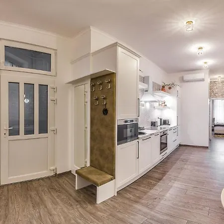 Sakura House Lejlighed *